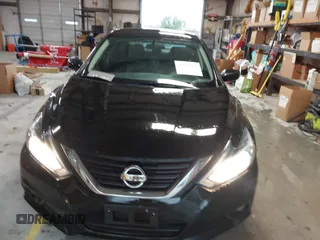 2017 Nissan Altima SV z VIN 1N4AL3AP6HC271962, wystawiony jako IAAI lot #41959995 z przebiegiem 87 157 mil mil oraz . Historia ofert i sprzedaży dostępna na DreamBid. Obrazek 12.