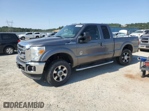 2013 Ford F-250 XL with VIN 1FT7X2BT2DEA39811, listed as a Copart auction lot 59900645 with 207,868 mi miles and Salvage title. Bid and sale history available at DreamBid. Image 1.