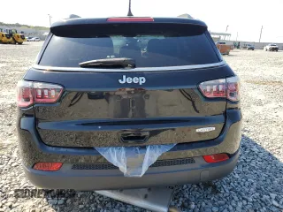 2020 Jeep Compass Latitude with VIN 3C4NJCBB3LT126542, listed as a Copart auction lot 52510575 with 17,246 mi miles and Salvage title. Bid and sale history available at DreamBid. Image 6.