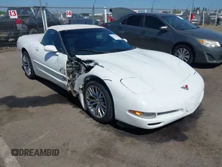 1998 Chevrolet Corvette z VIN 1G1YY32G2W5103545, wystawiony jako IAAI lot #42506275 z przebiegiem 66 275 mil mil oraz . Historia ofert i sprzedaży dostępna na DreamBid. Obrazek 1.