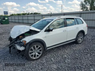 2018 Volkswagen Golf S z VIN 3VWH17AU4JM762558, wystawiony jako Copart lot #54882405 z przebiegiem 39 266 mil mil oraz Szkoda całkowita • Salvage title. Historia ofert i sprzedaży dostępna na DreamBid. Obrazek 1.
