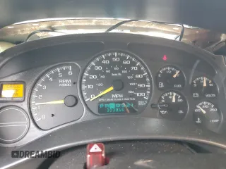 2000 GMC Yukon SLT with VIN 1GKEK13T3YJ202112, listed as a Copart auction lot 71713084 with 303,866 mi miles and Salvage Title. Bid and sale history available at carsss.com. Image 9.