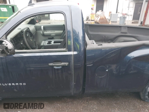 2008 Chevrolet Silverado 1500 Work Truck with VIN 1GCEC14C08Z106821, listed as a IAAI auction lot 41803709 with 68,334 mi miles. Bid and sale history available at carsss.com. Image 15.