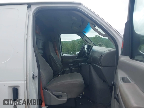 2007 Ford Econoline Cargo Commercial with VIN 1FTNE24W87DB00058, listed as a IAAI auction lot 42342560 with 283,309 mi miles and . Bid and sale history available at DreamBid. Image 5.