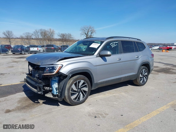 2024 Volkswagen Atlas 2.0T SE w/Technology with VIN 1V2HR2CA5RC569705, listed as a IAAI auction lot 41838594 with 27,519 mi miles. Bid and sale history available at carsss.com. Image 20.