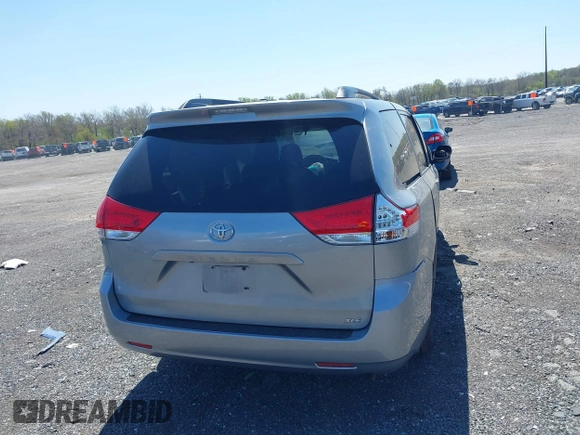 2013 Toyota Sienna XLE AAS with VIN 5TDYK3DC7DS299024, listed as a IAAI auction lot 42055130 with 349,520 mi miles. Bid and sale history available at carsss.com. Image 16.