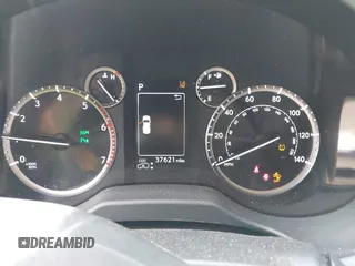 2022 Lexus GX 460 Luxury z VIN JTJGM7BX1N5321302, wystawiony jako IAAI lot #42529333 z przebiegiem 37 621 mil mil oraz . Historia ofert i sprzedaży dostępna na DreamBid. Obrazek 7.