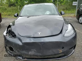 2024 Tesla Model Y с VIN 7SAYGDED2RF040079, выставлен на аукционе Copart как лот 61415675 с пробегом 2 549 миль миль и На запчасти • Non repairable. История ставок и продаж доступна на DreamBid. Изображение 5.