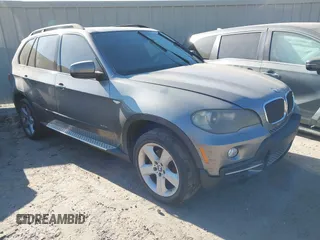 2007 BMW X5 3.0si with VIN 5UXFE43517LY81390, listed as a IAAI auction lot 41671651 with 157,652 mi miles. Bid and sale history available at carsss.com. Image 1.