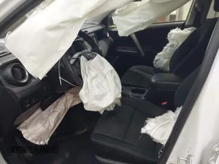 2018 Toyota RAV4 LE z VIN JTMBFREV7JJ207951, wystawiony jako IAAI lot #42376282 z przebiegiem 109 704 mil mil oraz . Historia ofert i sprzedaży dostępna na DreamBid. Obrazek 5.