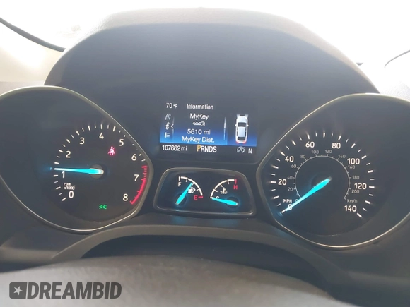 2017 Ford Escape SE z VIN 1FMCU0GD3HUC12658, wystawiony jako IAAI lot #41801033 z przebiegiem 107 662 mil mil oraz . Historia ofert i sprzedaży dostępna na DreamBid. Obrazek 7.