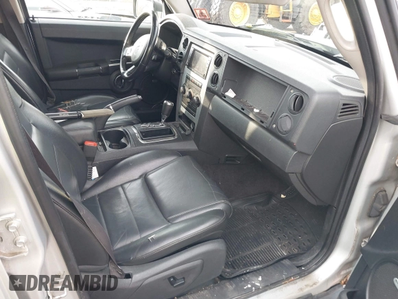 2009 Jeep Commander Sport with VIN 1J8HG48K39C553953, listed as a IAAI auction lot 41863115 with 175,461 mi miles. Bid and sale history available at carsss.com. Image 5.
