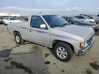 1996 Nissan Frontier XE z VIN 1N6SD11S1TC389671, wystawiony jako Copart lot #44762335 z przebiegiem 207 938 mil mil oraz Szkoda całkowita • Salvage title. Historia ofert i sprzedaży dostępna na DreamBid. Obrazek 4.