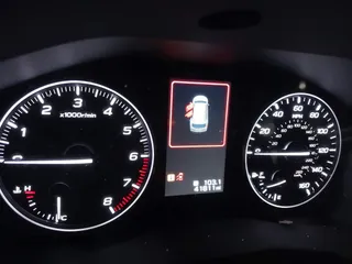 2023 Subaru Ascent Touring z VIN 4S4WMAWD7P3411589, wystawiony jako IAAI lot #42096301 z przebiegiem 41 811 mil mil oraz . Historia ofert i sprzedaży dostępna na DreamBid. Obrazek 7.