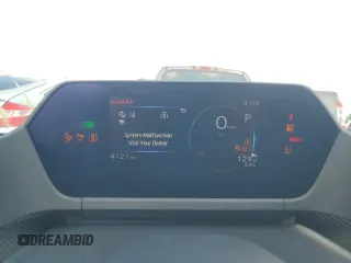 2025 Toyota bZ4X XLE с VIN JTMAAAAA4SA055322, выставлен на аукционе Copart как лот 60973145 с пробегом 4 121 миль миль и На запчасти • Non repairable. История ставок и продаж доступна на DreamBid. Изображение 9.