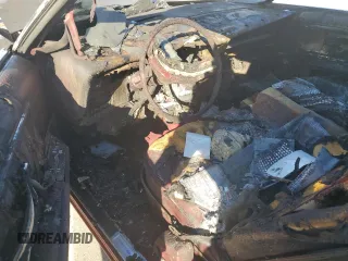 1977 Lincoln Continental с VIN 7Y89S829453, выставлен на аукционе Copart как лот 89298145 с пробегом Не указан миль и На запчасти • Non repairable. История ставок и продаж доступна на DreamBid. Изображение 8.