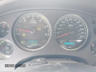 2007 Chevrolet Avalanche LTZ z VIN 3GNFK12347G281010, wystawiony jako IAAI lot #42069798 z przebiegiem 203 042 mil mil oraz . Historia ofert i sprzedaży dostępna na DreamBid. Obrazek 7.