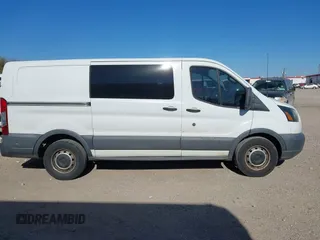 2017 Ford Transit z VIN 1FTYE1YMXHKA45223, wystawiony jako IAAI lot #41790539 z przebiegiem 212 954 mil mil oraz . Historia ofert i sprzedaży dostępna na DreamBid. Obrazek 13.