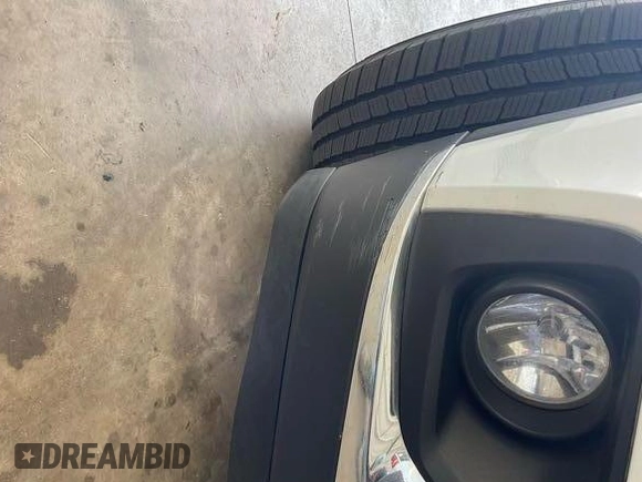 2021 Chevrolet Traverse LT Cloth z VIN 1GNEVGKWXMJ158581, wystawiony jako IAAI lot #42342774 z przebiegiem 131 571 mil mil oraz . Historia ofert i sprzedaży dostępna na DreamBid. Obrazek 1.