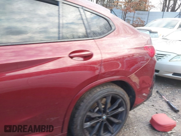 2022 BMW X4 M40i with VIN 5UX43DT09N9J96761, listed as a IAAI auction lot 41675333 with Not provided miles and . Bid and sale history available at DreamBid. Image 18.