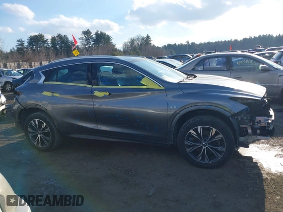 2019 Infiniti QX30 Luxe z VIN SJKCH5CR0KA008896, wystawiony jako IAAI lot #41306903 z przebiegiem 37 459 mil mil oraz . Historia ofert i sprzedaży dostępna na DreamBid. Obrazek 14.