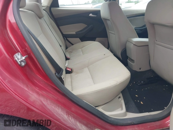 2016 Ford Focus SE z VIN 1FADP3F27GL241382, wystawiony jako IAAI lot #42790565 z przebiegiem 149 762 mil mil oraz . Historia ofert i sprzedaży dostępna na DreamBid. Obrazek 8.