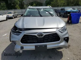2022 Toyota Highlander XLE z VIN 5TDGZRBH3NS254141, wystawiony jako Copart lot #55397545 z przebiegiem 12 352 mil mil oraz Szkoda całkowita • Salvage title. Historia ofert i sprzedaży dostępna na DreamBid. Obrazek 5.