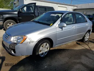 2006 Kia Spectra EX z VIN KNAFE121565370909, wystawiony jako Copart lot #56572995 z przebiegiem 102 978 mil mil oraz Szkoda całkowita • Salvage title. Historia ofert i sprzedaży dostępna na DreamBid. Obrazek 1.