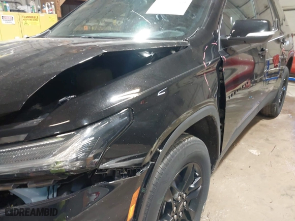 2022 Chevrolet Traverse LT Cloth with VIN 1GNEVGKW8NJ180273, listed as a IAAI auction lot 41843389 with 40,908 mi miles. Bid and sale history available at carsss.com. Image 18.
