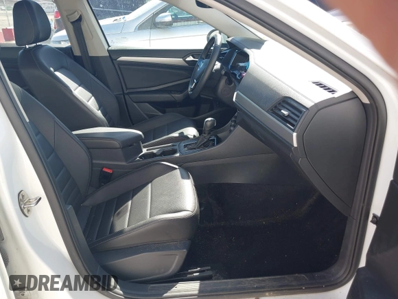 2021 Volkswagen Jetta S z VIN 3VWC57BU0MM070993, wystawiony jako IAAI lot #41650935 z przebiegiem 58 683 mil mil oraz . Historia ofert i sprzedaży dostępna na DreamBid. Obrazek 5.