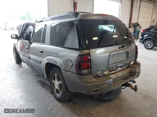 2005 Chevrolet TrailBlazer LS with VIN 1GNET16S556122439, listed as a IAAI auction lot 40012893 with 244,922 mi miles. Bid and sale history available at carsss.com. Image 3.