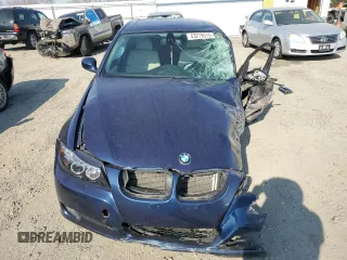 2011 BMW 3 Series 328i xDrive with VIN WBAPK7C52BF085932, listed as a Copart auction lot 43279515 with 0 mi miles and Salvage Title. Bid and sale history available at carsss.com. Image 5.