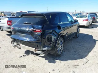 2023 Porsche Cayenne z VIN WP1AA2AY7PDA09992, wystawiony jako IAAI lot #41728738 z przebiegiem 22 226 mil mil oraz . Historia ofert i sprzedaży dostępna na DreamBid. Obrazek 4.