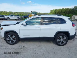 2019 Jeep Cherokee Limited z VIN 1C4PJLDX1KD302882, wystawiony jako IAAI lot #42191309 z przebiegiem 79 426 mil mil oraz . Historia ofert i sprzedaży dostępna na DreamBid. Obrazek 14.