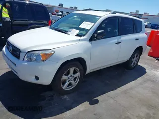 2007 Toyota RAV4 with VIN JTMZK33V275011430, listed as a IAAI auction lot 42159203 with 195,141 mi miles. Bid and sale history available at carsss.com. Image 2.