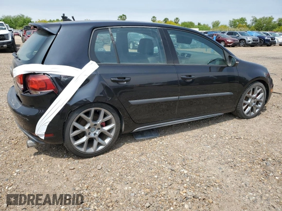 2013 Volkswagen GTI Driver's Edition z VIN WVWHV7AJXDW139382, wystawiony jako Copart lot #52128055 z przebiegiem 78 233 mil mil oraz Szkoda całkowita • Salvage title. Historia ofert i sprzedaży dostępna na DreamBid. Obrazek 3.