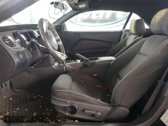 2013 Ford Mustang V6 with VIN 1ZVBP8EM5D5272306, listed as a Copart auction lot 58640655 with 139,548 mi miles and Clean title. Bid and sale history available at DreamBid. Image 7.