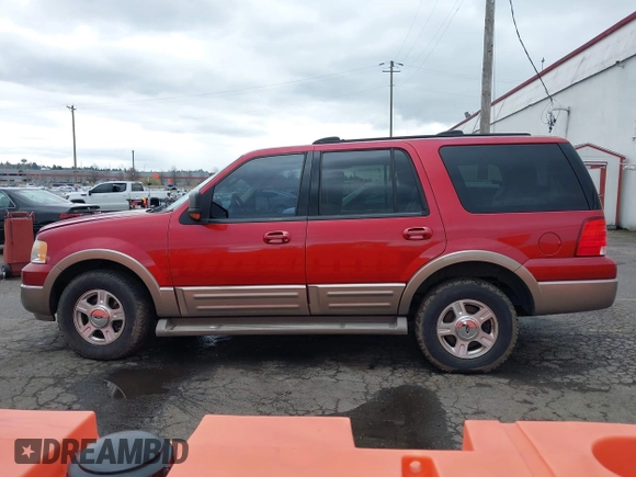 2004 Ford Expedition Eddie Bauer with VIN 1FMFU17LX4LB45101, listed as a IAAI auction lot 41861977 with 201,267 mi miles. Bid and sale history available at carsss.com. Image 14.