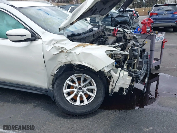 2017 Nissan Rogue S with VIN 5N1AT2MTXHC821253, listed as a IAAI auction lot 41769091 with 88,770 mi miles. Bid and sale history available at carsss.com. Image 6.