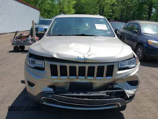 2015 Jeep Grand Cherokee Limited with VIN 1C4RJFBG2FC643264, listed as a IAAI auction lot 42151555 with 116,797 mi miles. Bid and sale history available at carsss.com. Image 12.