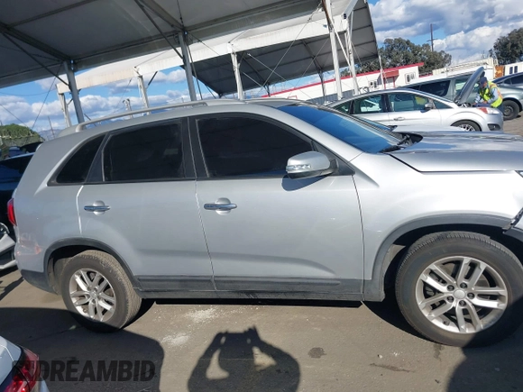 2014 Kia Sorento LX with VIN 5XYKT3A65EG434405, listed as a IAAI auction lot 41755440 with 154,019 mi miles. Bid and sale history available at carsss.com. Image 13.