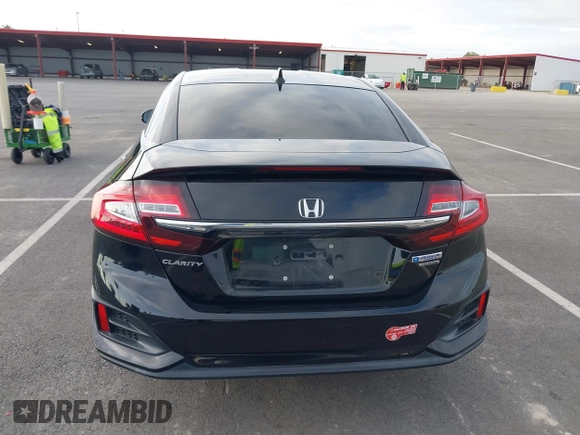 2018 Honda Clarity Plug-In Hybrid Touring with VIN JHMZC5F39JC000901, listed as a IAAI auction lot 41914470 with 80,482 mi miles. Bid and sale history available at carsss.com. Image 17.