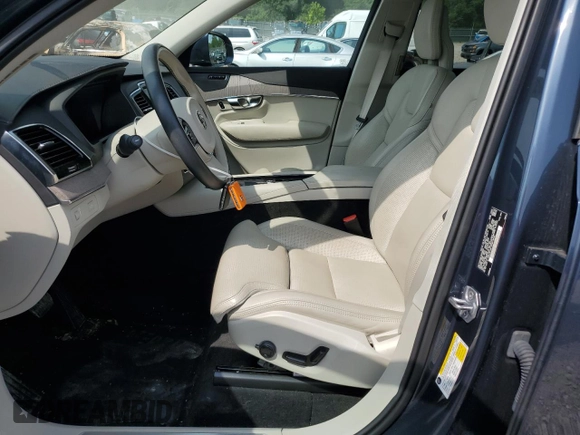 2021 Volvo XC90 Inscription with VIN YV4A22PL0M1746505, listed as a Copart auction lot 60168495 with 62,684 mi miles and Salvage title. Bid and sale history available at DreamBid. Image 7.