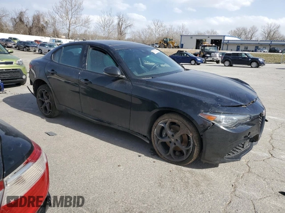 2020 Alfa Romeo Giulia Ti Sport z VIN ZARFANBN8L7638821, wystawiony jako Copart lot #49105635 z przebiegiem 41 052 mil mil oraz Szkody całkowita. Historia ofert i sprzedaży dostępna na DreamBid. Obrazek 4.