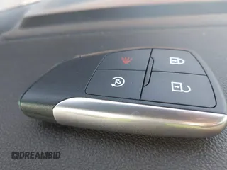 2022 GMC Sierra 1500 Elevation z VIN 3GTUUCET7NG648612, wystawiony jako IAAI lot #42098162 z przebiegiem Nie podano mil oraz . Historia ofert i sprzedaży dostępna na DreamBid. Obrazek 11.