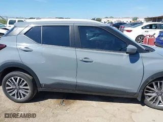2024 Nissan Kicks SV with VIN 3N1CP5CV5RL555249, listed as a IAAI auction lot 40397162 with 4,424 mi miles. Bid and sale history available at carsss.com. Image 12.