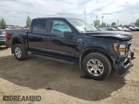 2023 Ford F-150 z VIN 1FTFW1P85PKF48519, wystawiony jako Copart lot #55944545 z przebiegiem 26 971 mil mil oraz Szkoda całkowita • Salvage title. Historia ofert i sprzedaży dostępna na DreamBid. Obrazek 4.