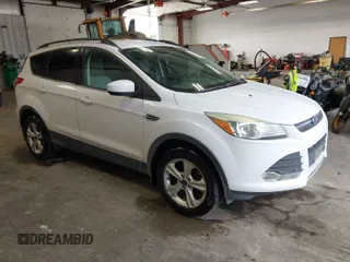 2014 Ford Escape SE with VIN 1FMCU9GX3EUE01045, listed as a IAAI auction lot 41932355 with 105,248 mi miles. Bid and sale history available at carsss.com. Image 1.