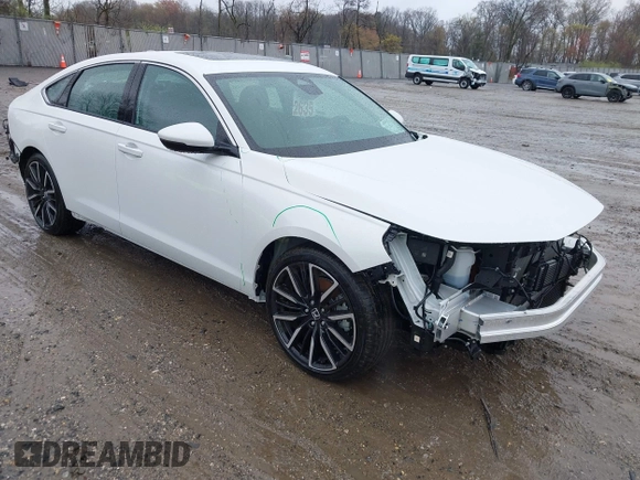 2024 Honda Accord Touring с VIN 1HGCY2F80RA090757, выставлен на аукционе IAAI как лот 41999518 с пробегом 3 862 миль миль и . История ставок и продаж доступна на DreamBid. Изображение 1.