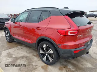 2021 Volvo XC40 with VIN YV4ED3UR7M2564563, listed as a IAAI auction lot 41578313 with 32,293 mi miles and . Bid and sale history available at carsss.com. Image 3.